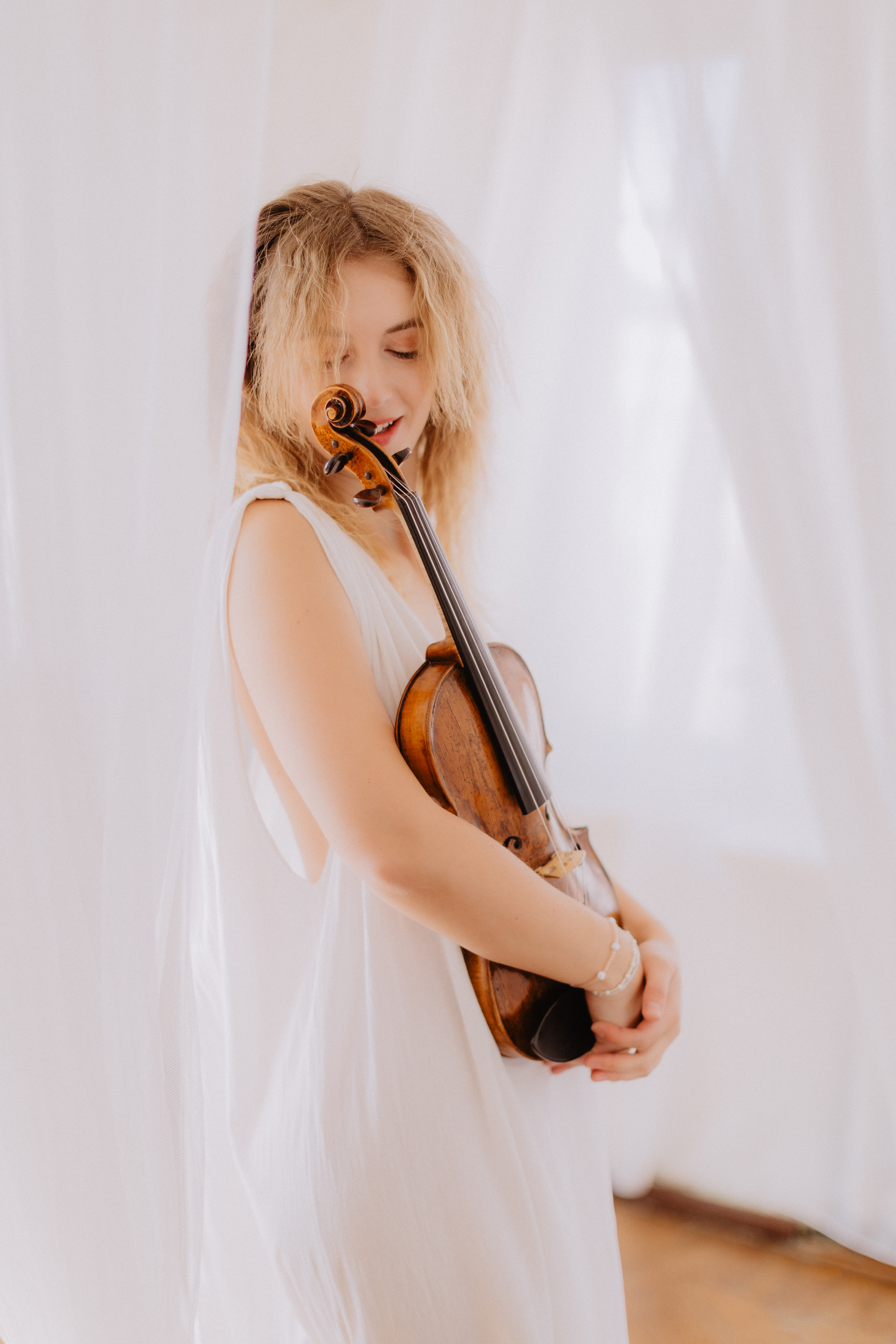 Vijolniece ar savu instrumentu